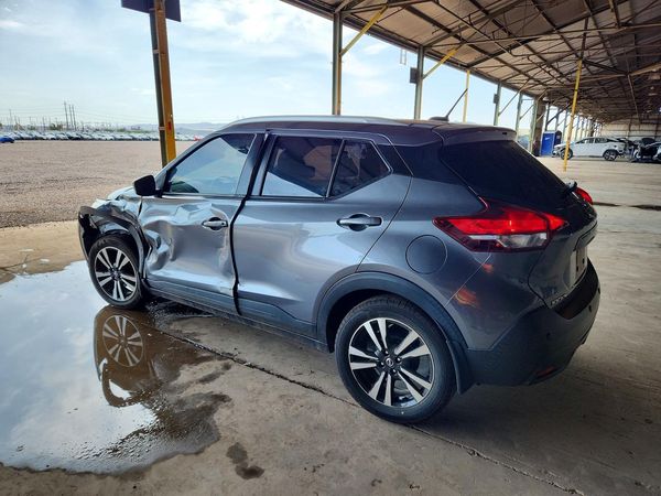 2020 NISSAN KICKS
