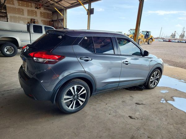 2020 NISSAN KICKS