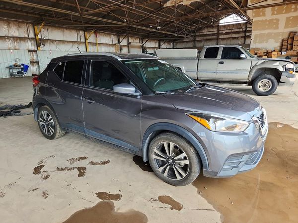 2020 NISSAN KICKS