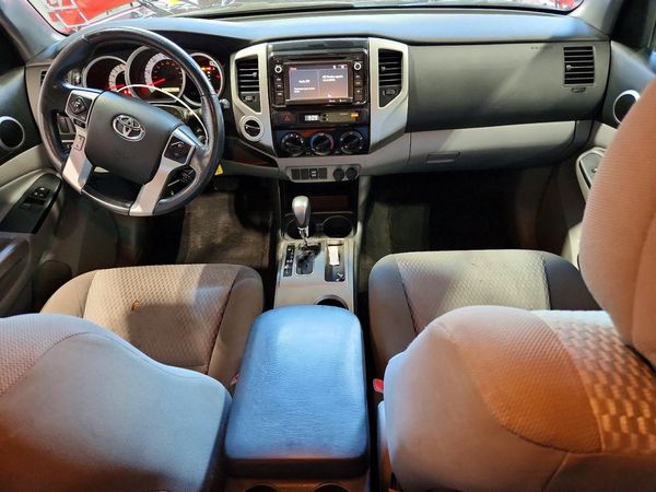 2014 TOYOTA TACOMA Delux Grade