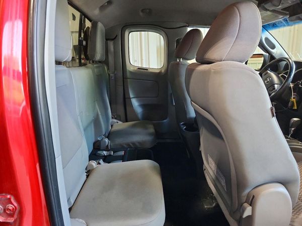 2014 TOYOTA TACOMA Delux Grade