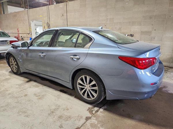2015 INFINITI Q50