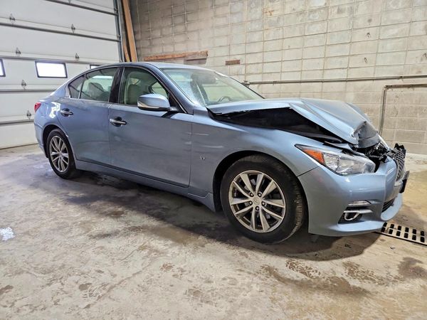2015 INFINITI Q50