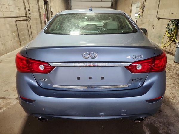 2015 INFINITI Q50