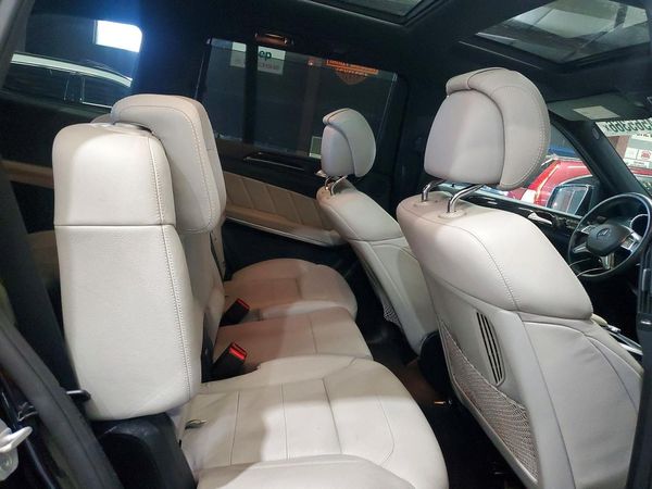 2015 MERCEDES-BENZ GL GL550 4MATIC