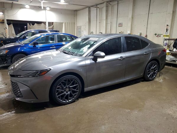 2025 TOYOTA CAMRY