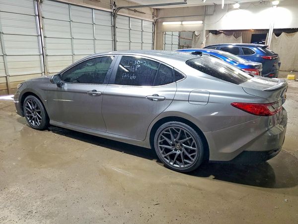 2025 TOYOTA CAMRY