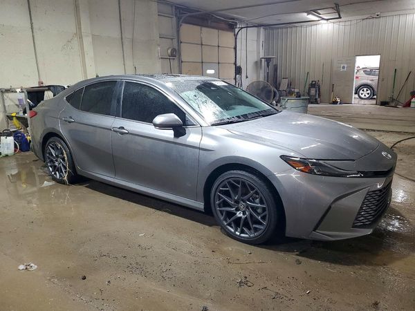 2025 TOYOTA CAMRY