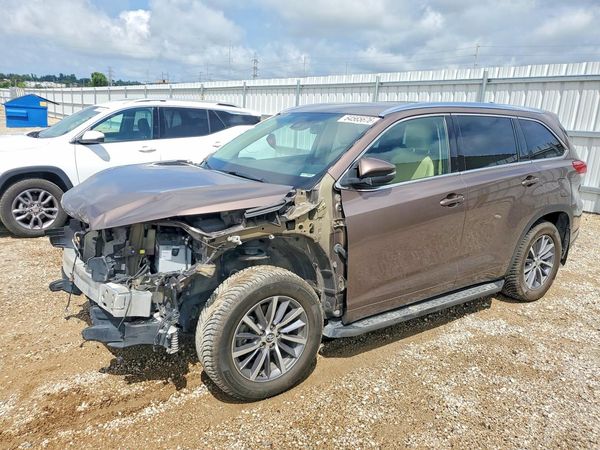 2018 TOYOTA HIGHLANDER