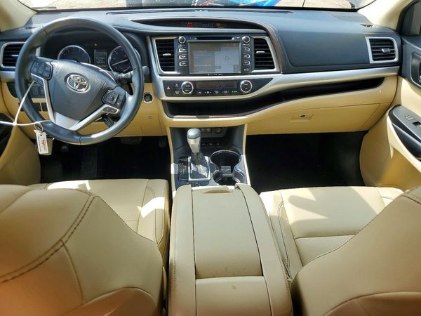 2018 TOYOTA HIGHLANDER