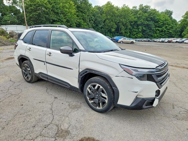 2025 SUBARU FORESTER Limited