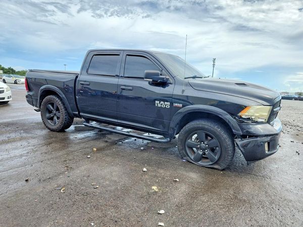 2015 RAM 1500 SLT
