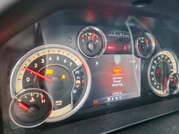 2015 RAM 1500 SLT