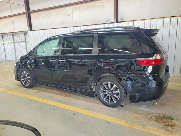 2020 TOYOTA SIENNA Q grade