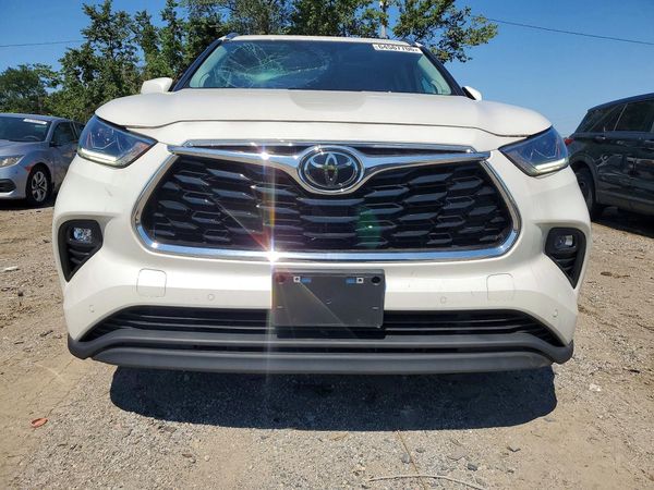 2021 TOYOTA HIGHLANDER Limited