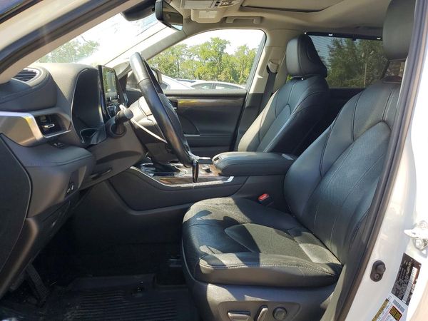 2021 TOYOTA HIGHLANDER Limited