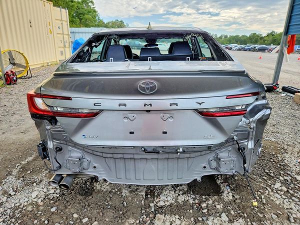 2025 TOYOTA CAMRY
