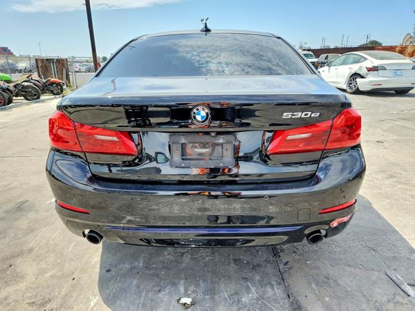 2018 BMW 530E