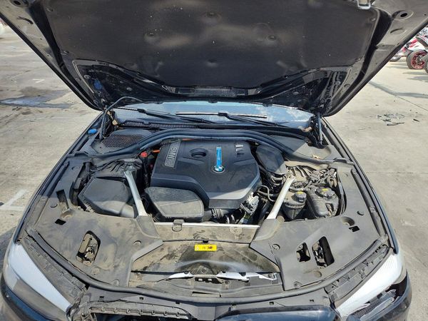 2018 BMW 530E