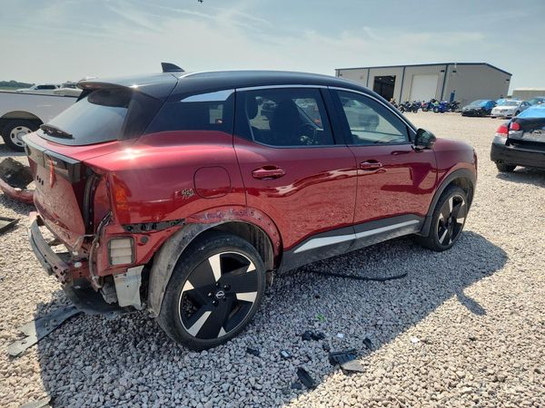 2025 NISSAN KICKS