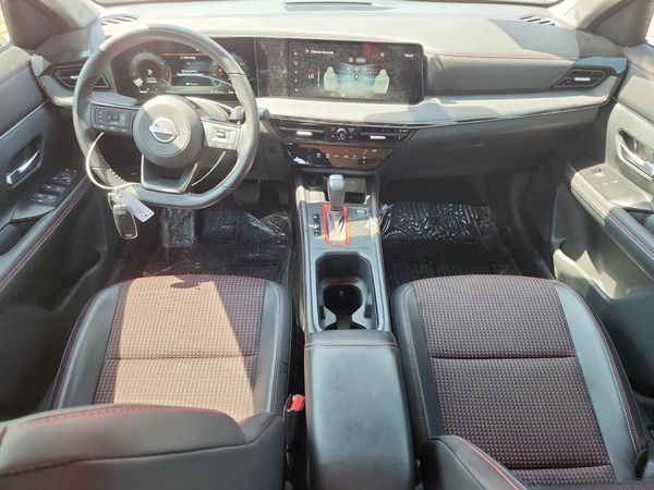2025 NISSAN KICKS
