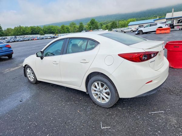 2015 MAZDA 3 Touring/GS