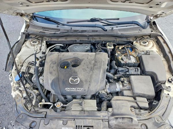 2015 MAZDA 3 Touring/GS
