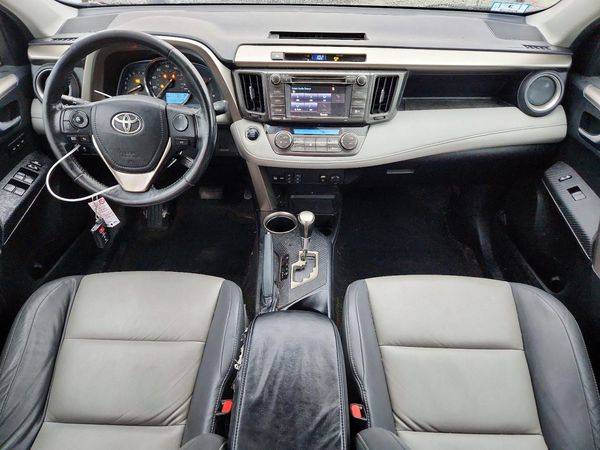 2015 TOYOTA RAV4