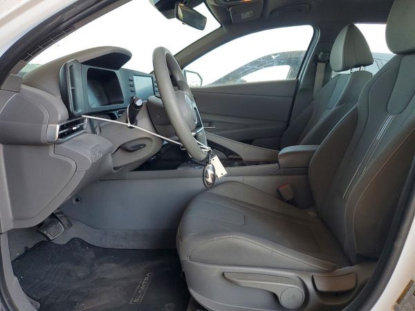 2025 HYUNDAI ELANTRA Blue, SEL Sport — DENT