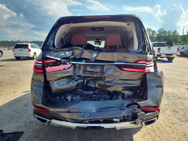 2026 BMW X7 xDrive40i