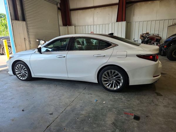 2019 LEXUS ES 350