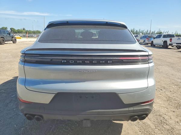 2025 PORSCHE CAYENNE
