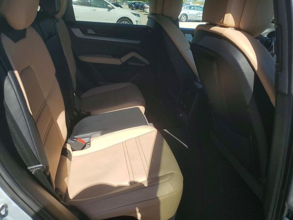 2025 PORSCHE CAYENNE