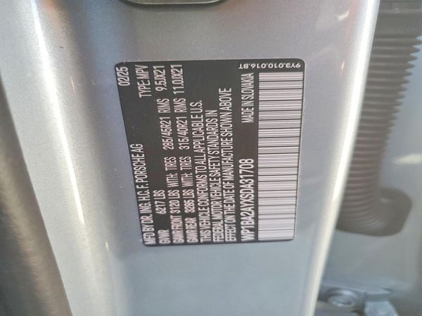 2025 PORSCHE CAYENNE