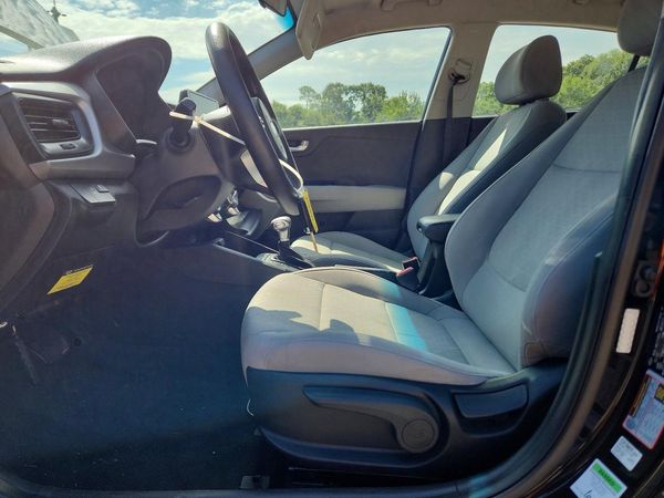 2021 KIA RIO