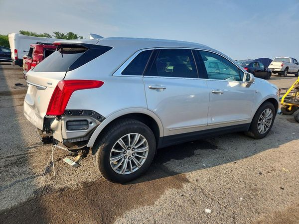2017 CADILLAC XT5 Luxury
