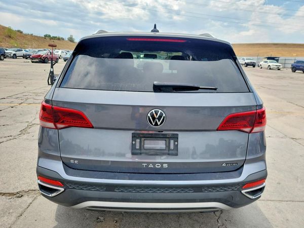 2022 VOLKSWAGEN TAOS 4Motion SE