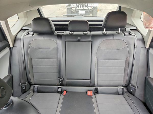 2022 VOLKSWAGEN TAOS 4Motion SE