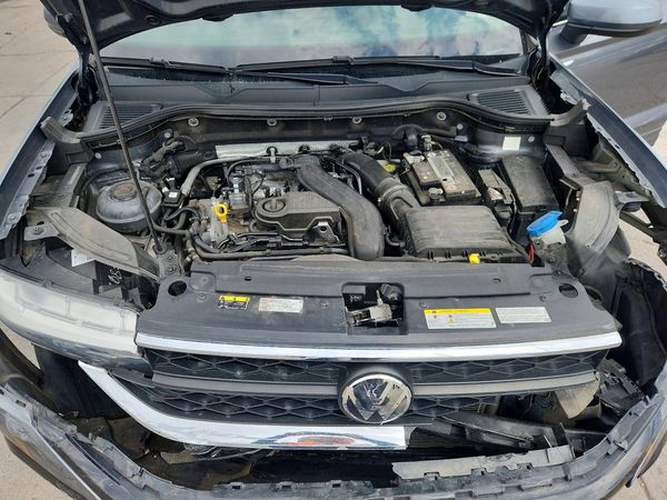 2022 VOLKSWAGEN TAOS 4Motion SE