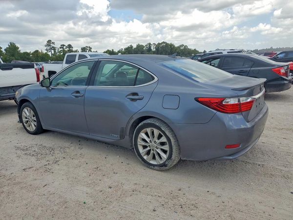 2013 LEXUS ES 300h