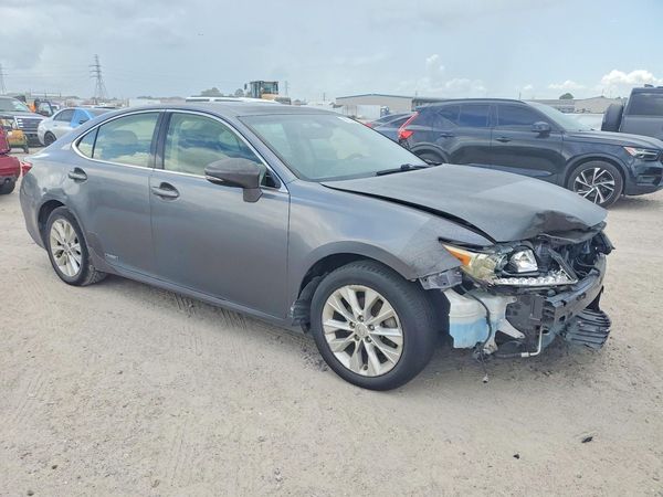 2013 LEXUS ES 300h