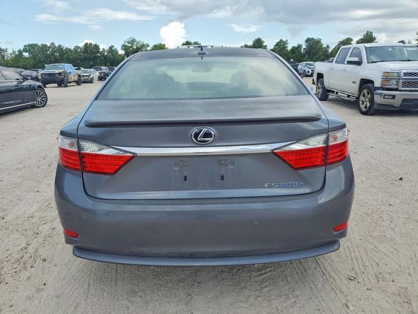 2013 LEXUS ES 300h