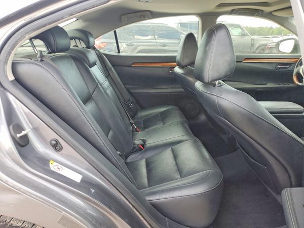 2013 LEXUS ES 300h