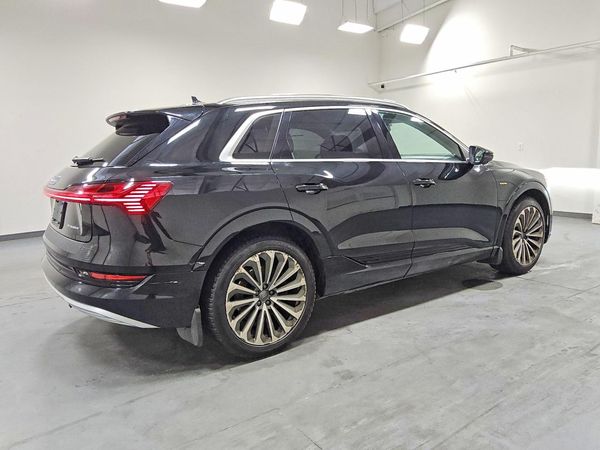 2019 AUDI E-TRON e-tron quattro Prestige