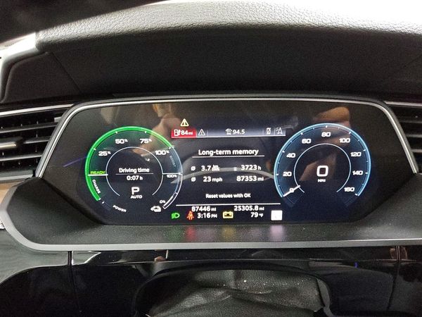 2019 AUDI E-TRON e-tron quattro Prestige