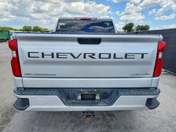 2020 CHEVROLET SILVERADO Custom