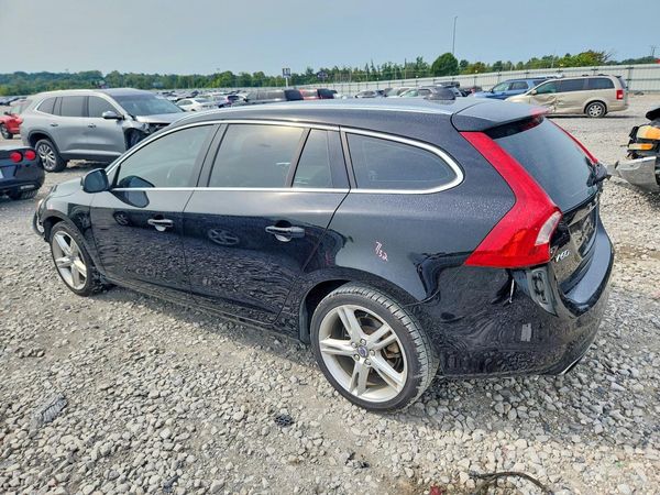 2017 VOLVO V60