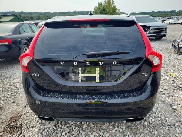 2017 VOLVO V60