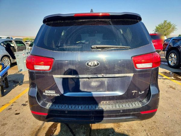 2016 KIA SEDONA LX - Middle-low