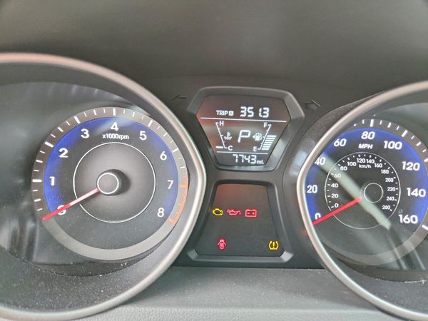 2014 HYUNDAI ELANTRA GLS(Middle)